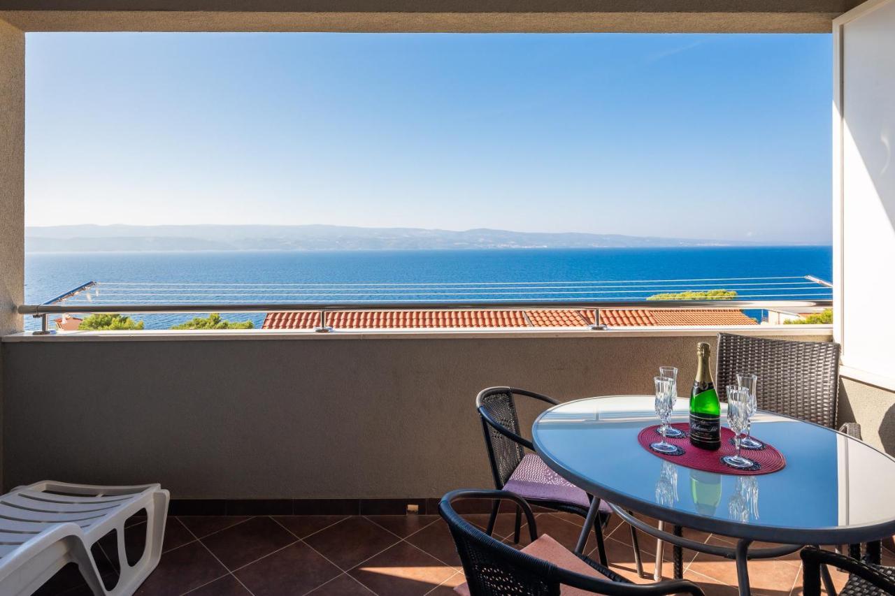 Apartments Ivan Omiš Екстериор снимка