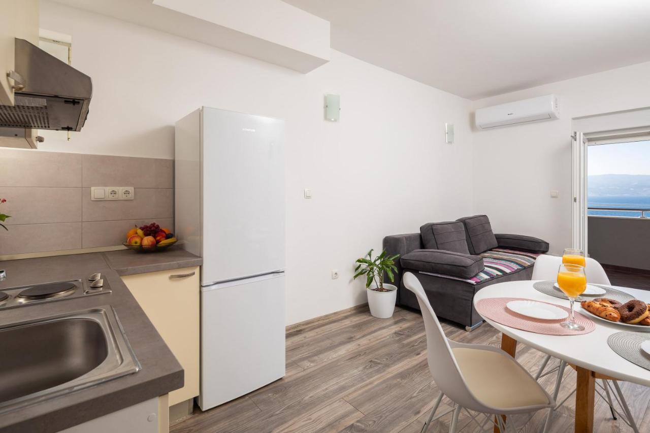 Apartments Ivan Omiš Екстериор снимка
