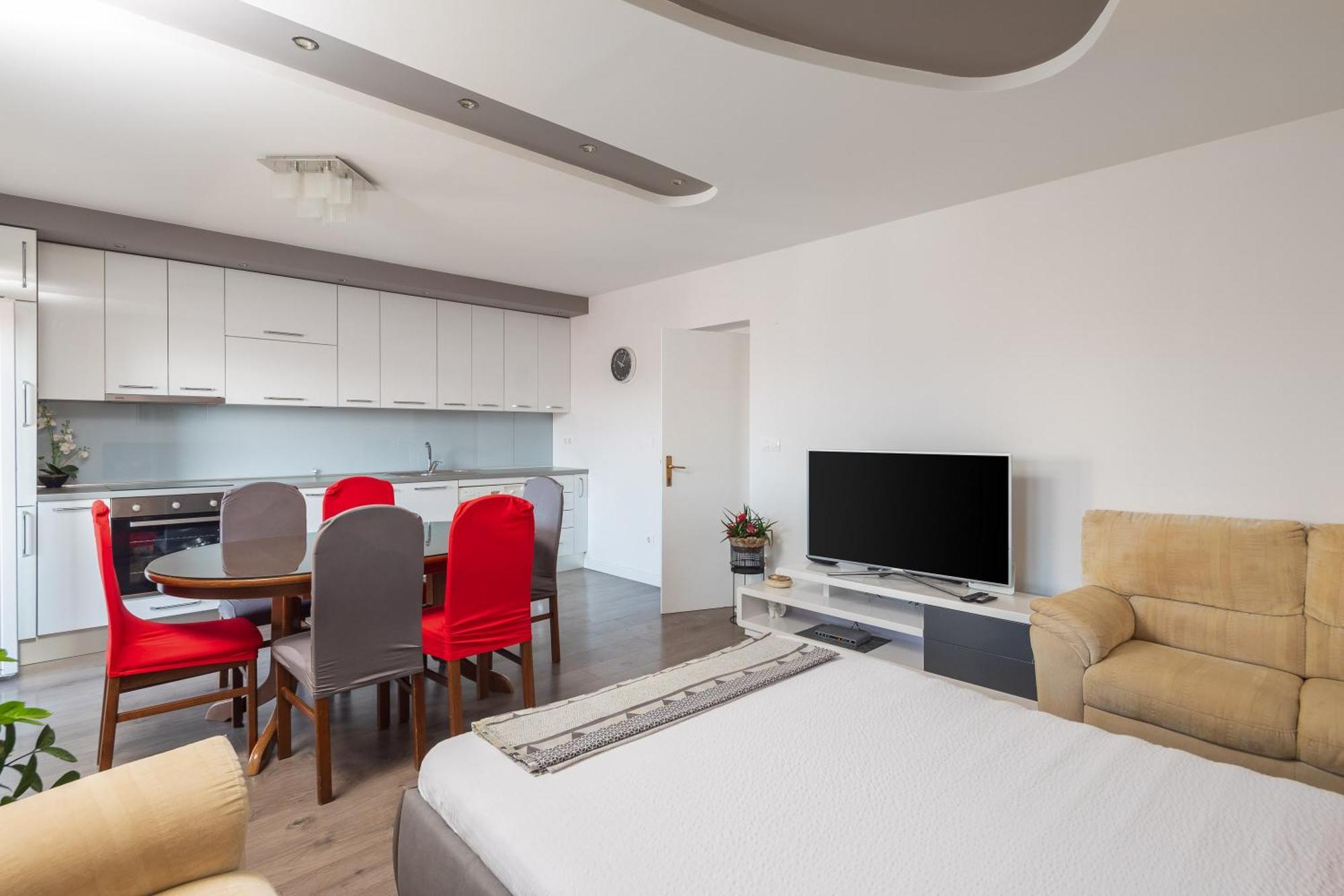 Apartments Ivan Omiš Екстериор снимка