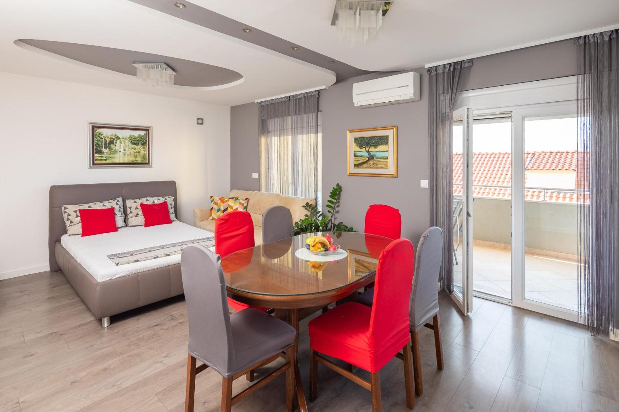 Apartments Ivan Omiš Екстериор снимка