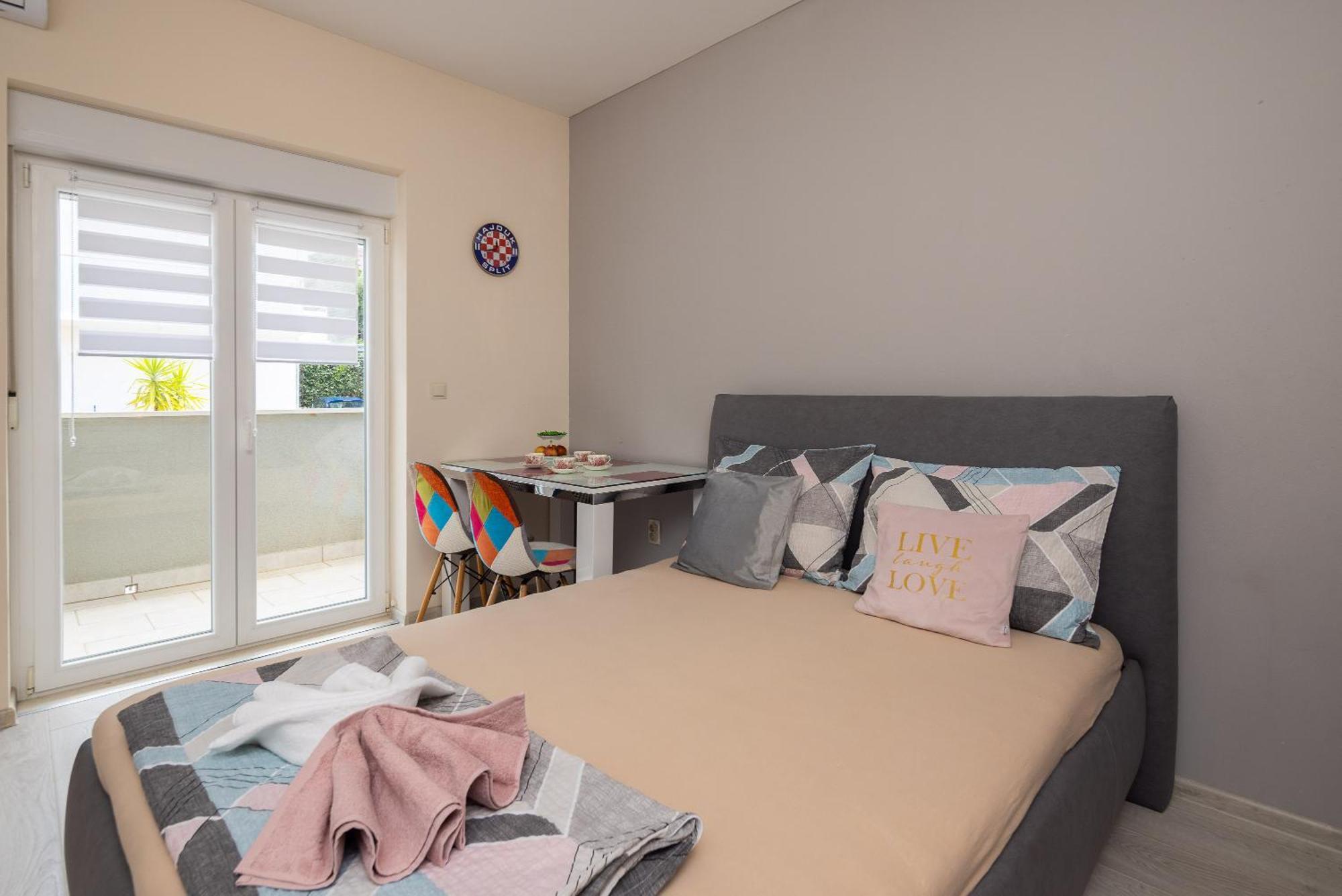 Apartments Ivan Omiš Екстериор снимка