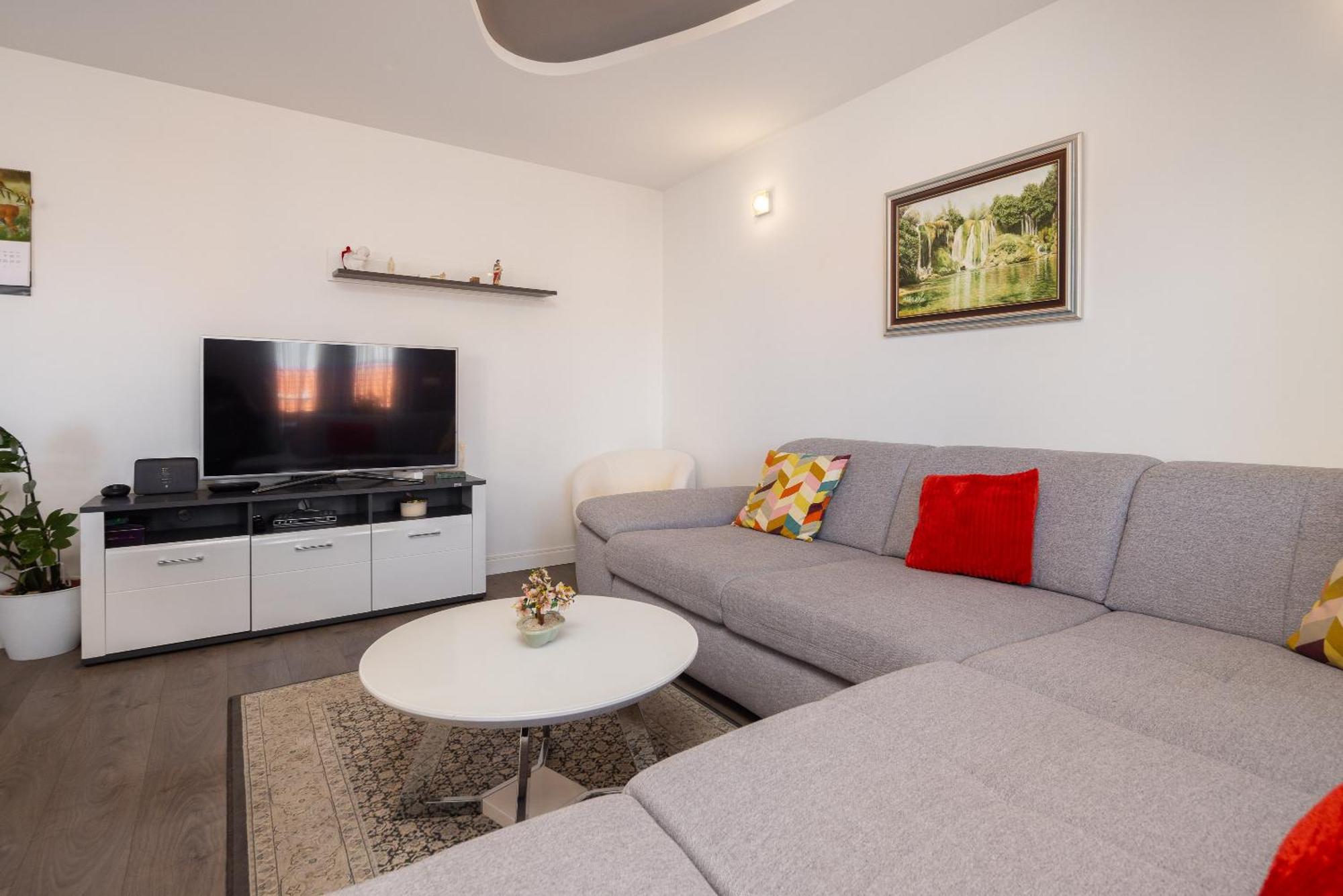 Apartments Ivan Omiš Екстериор снимка